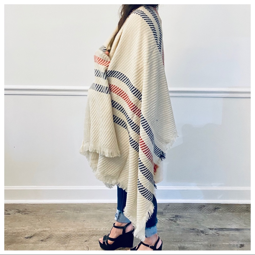 ✨RESTOCKED✨Gorgeous oversized Cashmere scarf/shawl - Picture 4 of 9